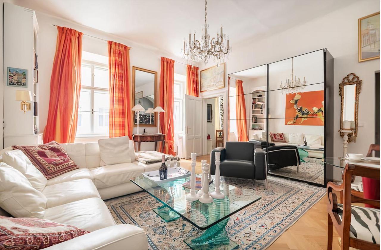 Appartamento Imperial Gem . Flamboyant Studio . Heart Of Vienna Esterno foto