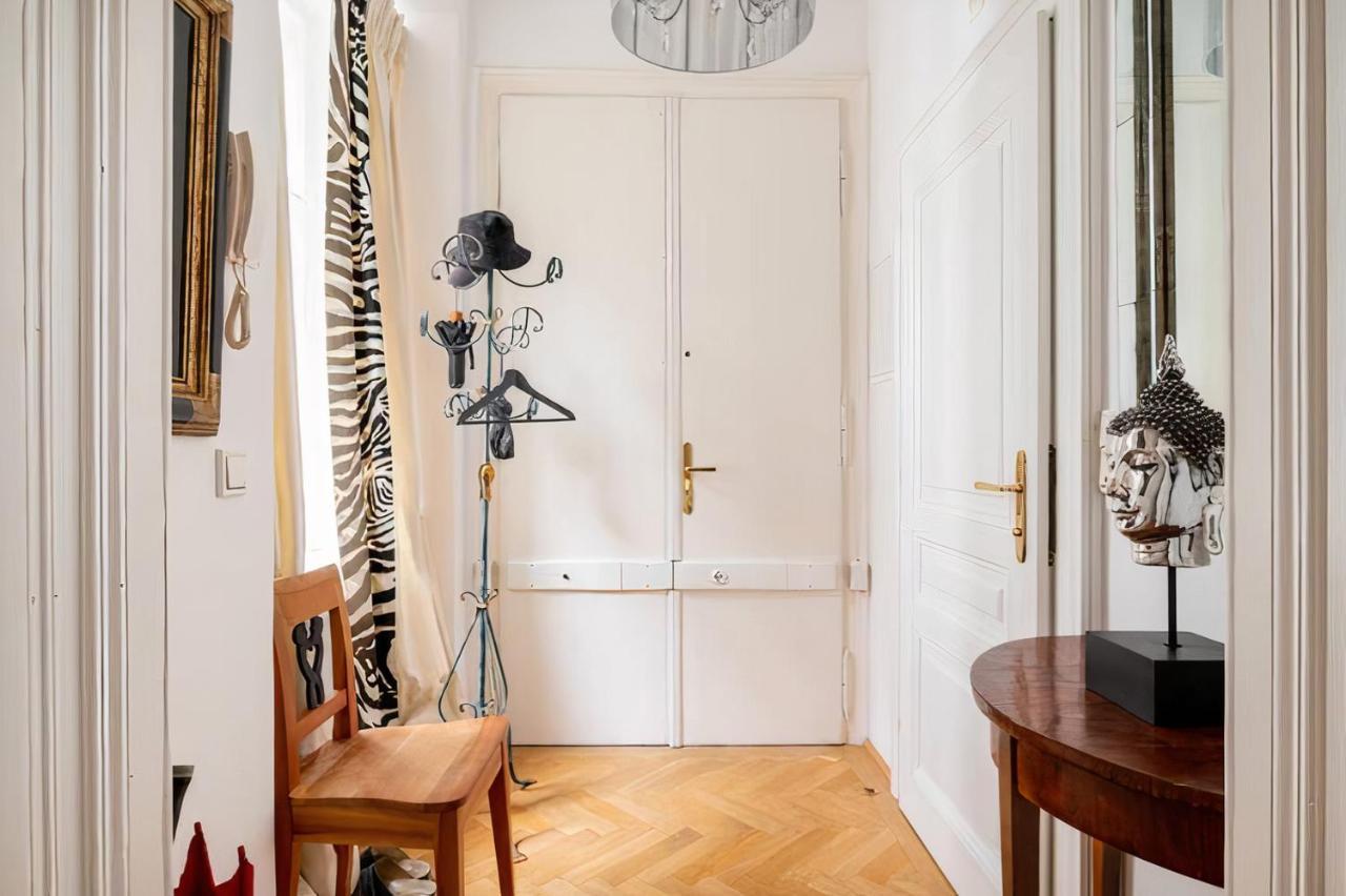 Appartamento Imperial Gem . Flamboyant Studio . Heart Of Vienna Esterno foto