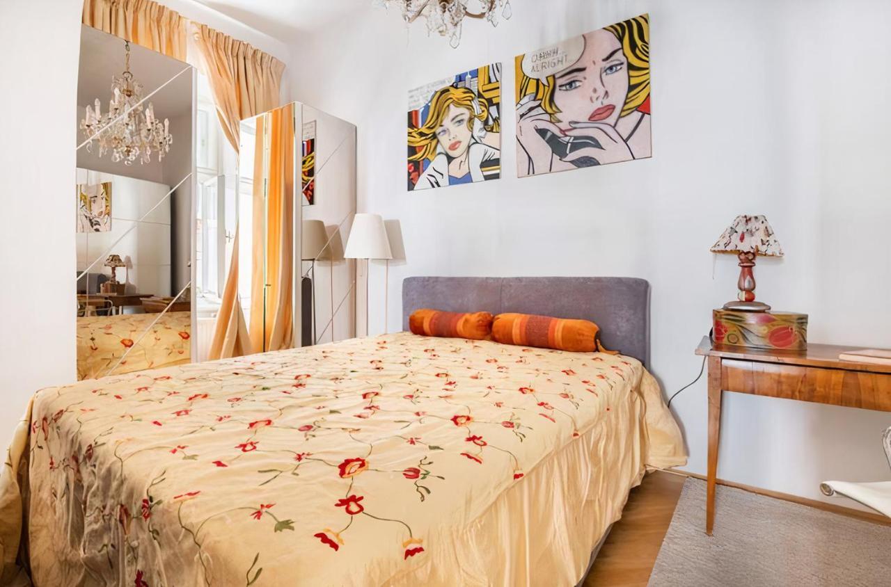 Appartamento Imperial Gem . Flamboyant Studio . Heart Of Vienna Esterno foto